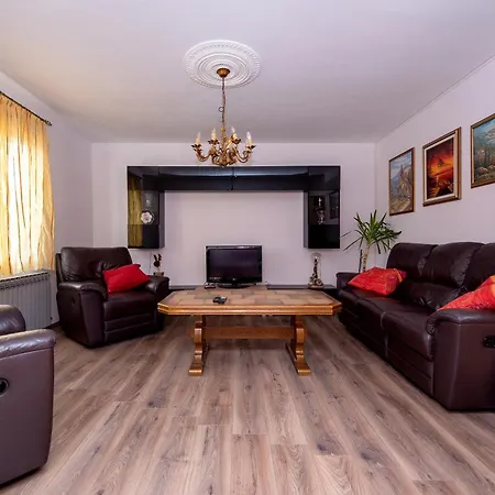 Split4 Apartment Split